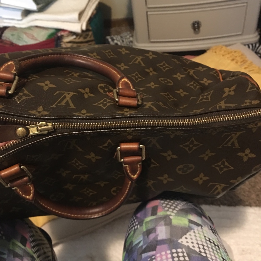 Lv 40 bag